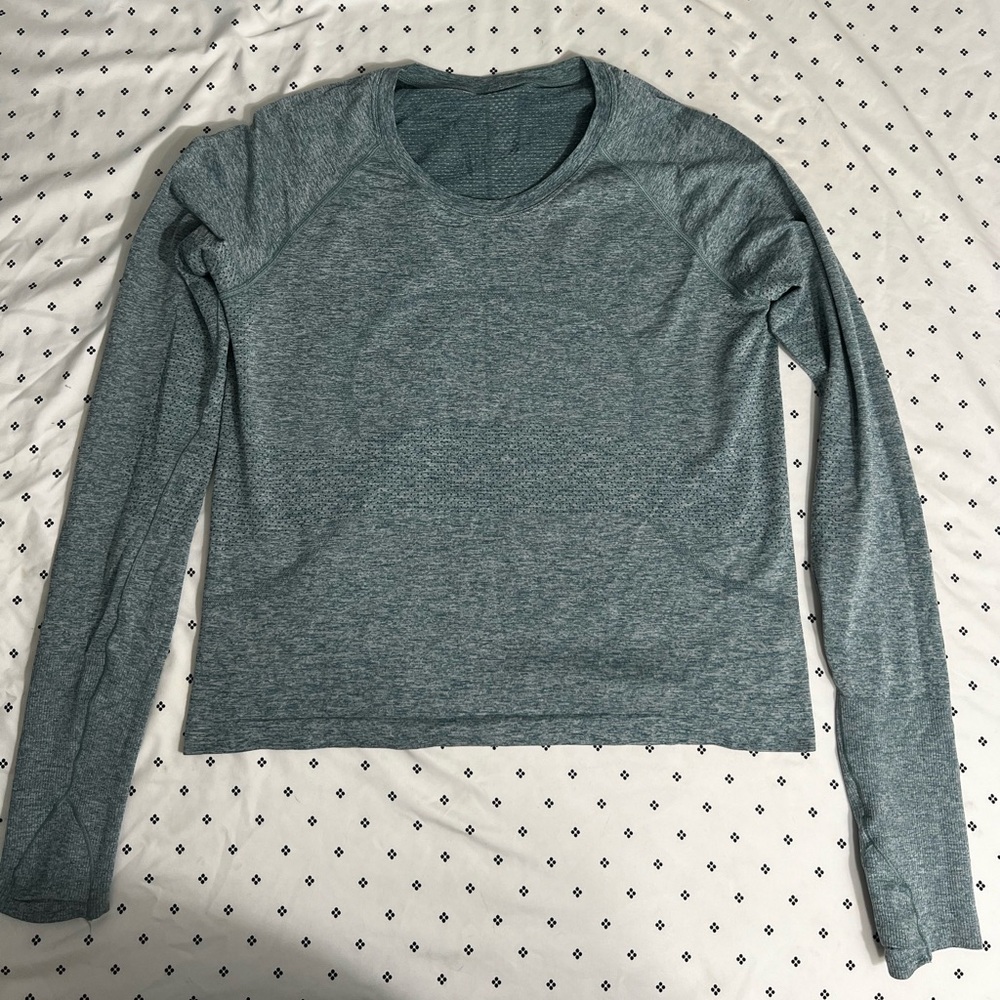 Swiftly Tech Long-Sleeve Shirt 2.0
Waist Length